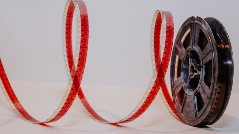 电影《奥本海默》原子核爆场景艺术海报